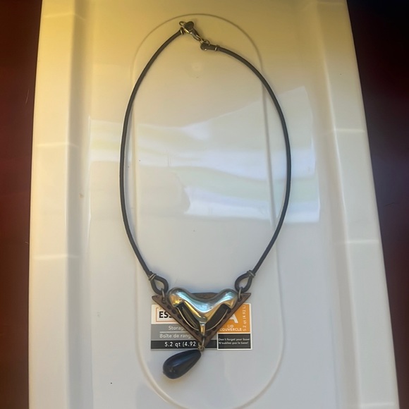 Necklace - Picture 1 of 1